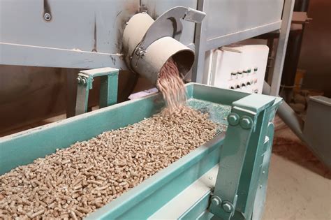 What are Wood pellets & How are they made | naturally:wood