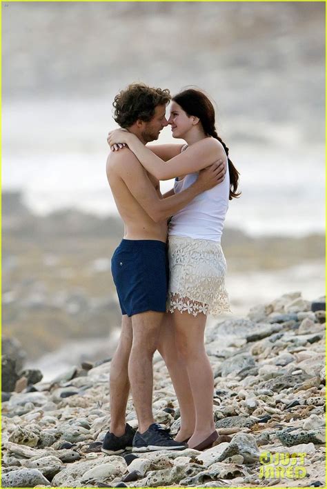 Lana Del Rey Shares Beach Kiss with Her Shirtless Boyfriend!: Photo 3269589 | Lana Del Rey ...