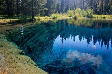 Little Crater Lake, Oregon - STATIONGOSSIP