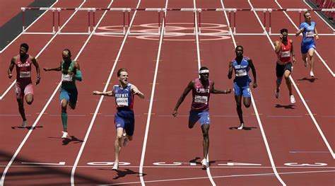 Best race ever? Warholm wins record-setting hurdles race | AP News