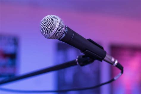 Record an Interview With The 8 Best Affordable Mobile Podcast Microphones - Discover the Best ...