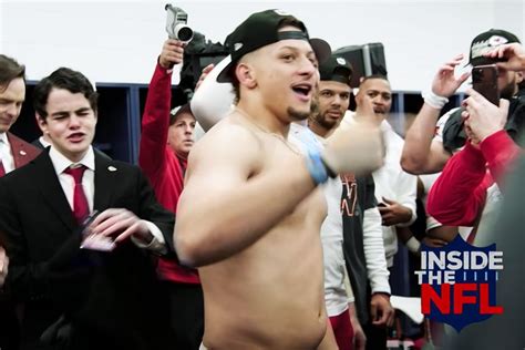 Patrick Mahomes Reacts to Shirtless Photo of His 'Dad Bod' Going Viral: 'Like I Got Kids ...