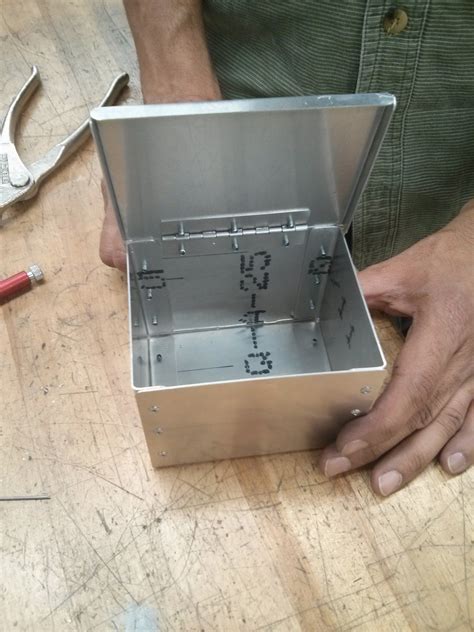 A Riveted Metal Box With Lid : 11 Steps - Instructables