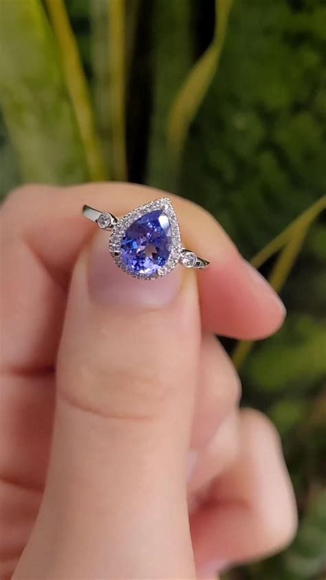 Tanzanite Ring for the win 💙 ️. [Video] in 2023 | White gold rings, Gemstone rings, Gemstones