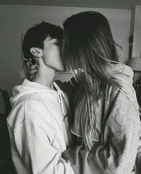 Pin by 🍡vivaine🍡 on Sweetheart | Cute couples kissing, Cute couples goals, Couples