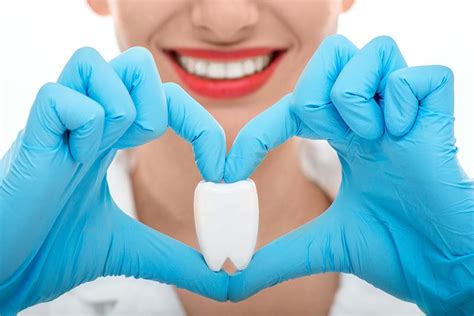The Link Between Gum Disease & Heart Disease | Ala Moana Dental Care | Honolulu HI
