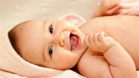 When do babies smile? Everything you need to know about this milestone ...
