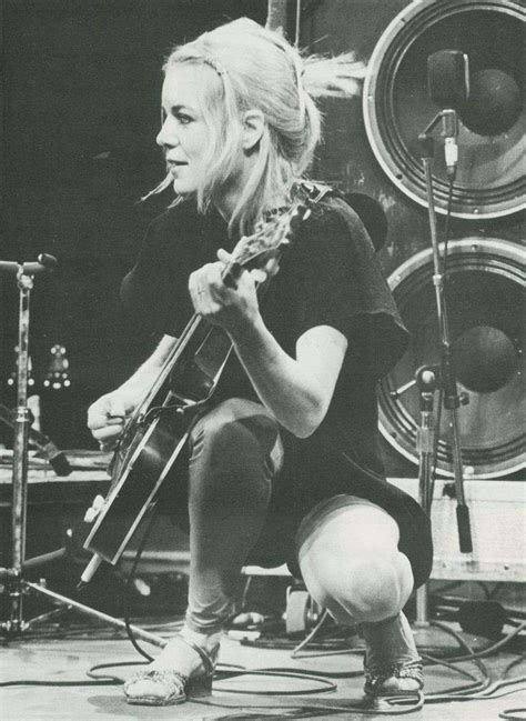 Tina Weymouth - the bassist of Talking Heads, 80s. | Rebrn.com