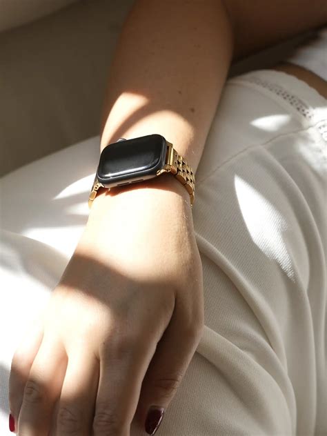 Gold Apple Watch Strap | The Go-To