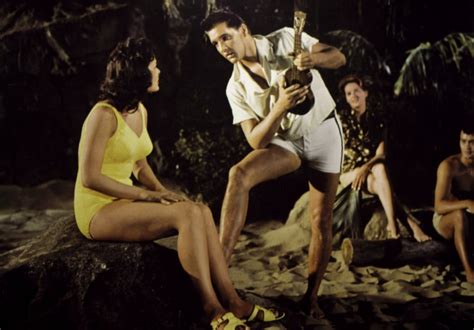 Blue Hawaii | Best Movie Beach Scenes | POPSUGAR Entertainment Photo 66