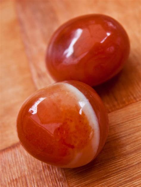 What Chakra Is Carnelian And Healing Properties | Sarah Scoop