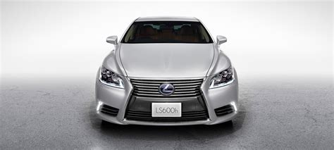 LEXUS LS - Review and photos