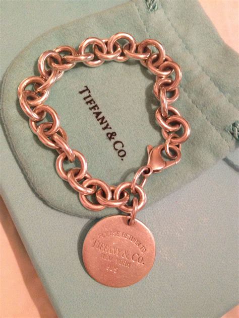 'Return to Tiffany' bracelet. | Tiffany bracelets, Heart charm bracelet, Tiffany heart