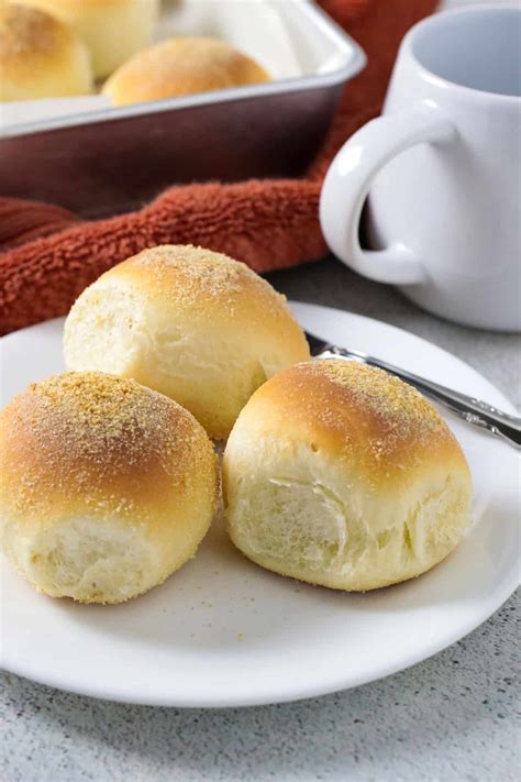 Pandesal (Filipino Bread Rolls): Step By Step Guide To Perfectly Fluffy ...