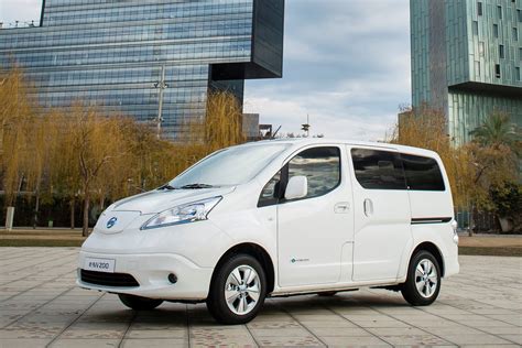 Nissan e-NV200 van gets battery upgrade for 174-mile range | Auto Express