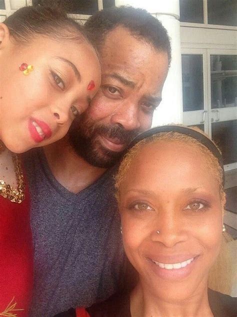 Erykah Badu with Rapper DOC and their daughter Puma born 2004. All In The Family, Family First ...