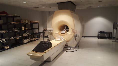 Philips Achieva 3T MRI | Center for Biomedical Imaging