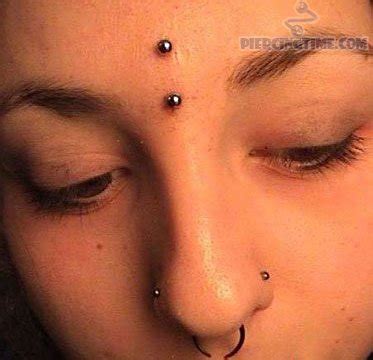 Vertical Bridge Piercing and Nose Piercing - Piercing Time