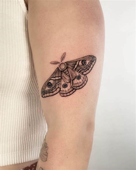 54 Fascinating Moth Tattoos With Meaning – Best Hunter Zone