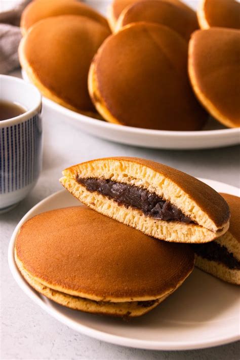 Dorayaki (どらやき) Japanese Red Bean Pancakes | Foodelicacy | Recipe ...