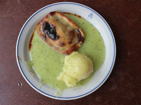 The Ultimate Guide to London’s Pie and Mash Shops | Pie and mash, Best pie, London food