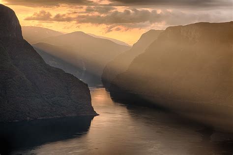 Sunset photography in Norway´s largest fjord - John Einar Sandvand