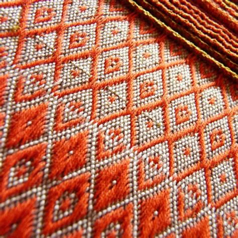. African Textiles, Textile Art, Red Color, Hand Weaving, Embroidery, Texture, Crafts, Cotton ...