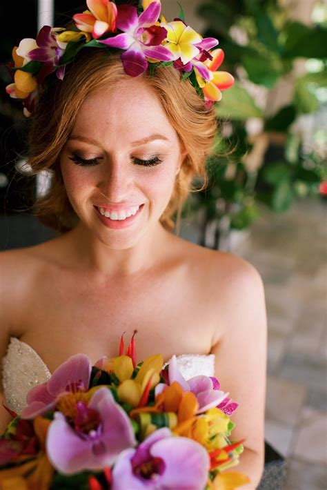 Colorful tropical bridal bouquet and flower crown - Anna Kim Photography | Elegant wedding hair ...