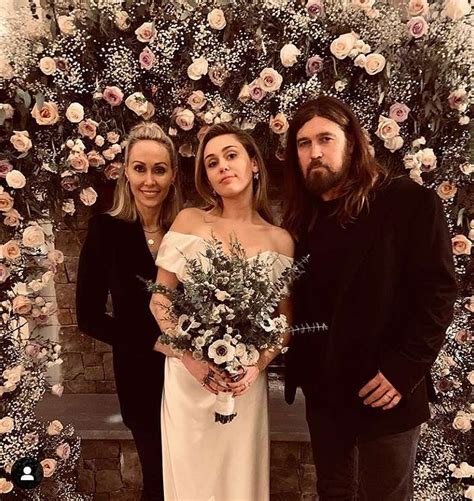 See All of Miley Cyrus and Liam Hemsworth's Wedding Photos