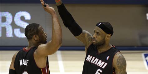 Attenti a quei due: LeBron e Wade maestosi, Miami pareggia la serie ...