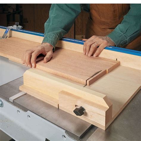 How To Build A Table Saw Miter Sled | Brokeasshome.com