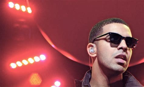 S.W.A.G: BLOG: Drake Headlines