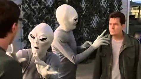 Scary Movie - Aliens Scene (Movie Clip) - YouTube