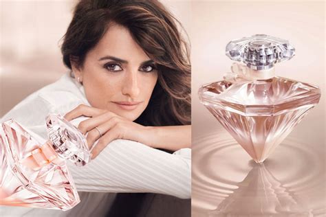 Lancome La Nuit Tresor Nude soft floral perfume guide to scents