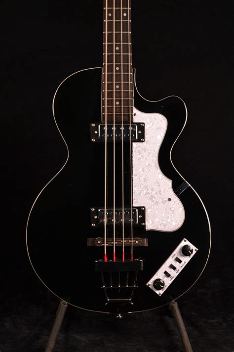 Höfner Ignition Club Bass | Woodstock Guitars