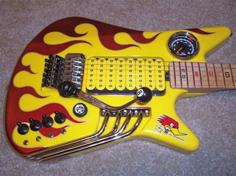 Mr. Horsepower, the Nigel Tufnel guitar. So rediculous, it's almost cool. | Instrumente