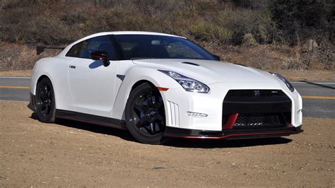 The 2016 Nissan GT-R Nismo has a soul: I met it