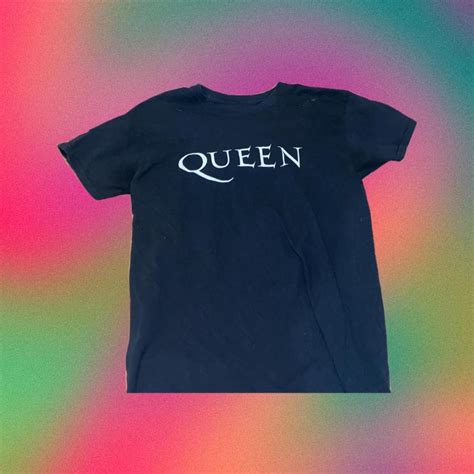 QUEEN Official Merch T-Shirt🪷💟 ♥︎Size Small ♥︎A bit... - Depop