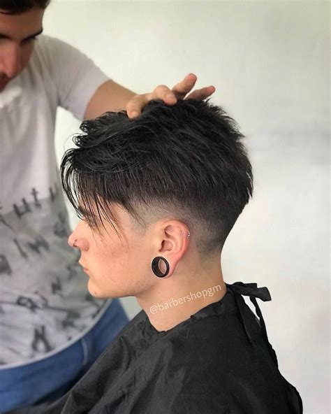 El Look más aclamado por los seguidores Hecho en la barbería por ...