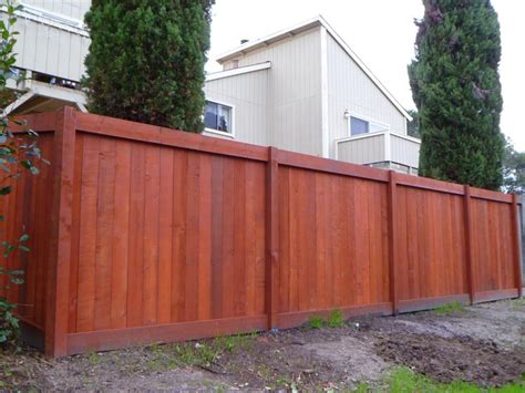 Tips for Applying Stain to a Wood Fence - Dengarden