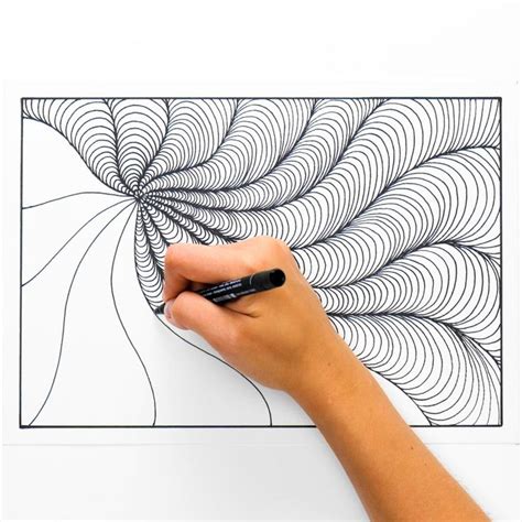 Relaxing drawing techniques [Video] | Geometric design art, Pencil art ...