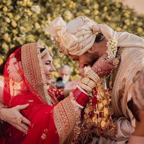 Vicky Kaushal, Katrina Kaif share official photos from dreamy wedding ceremony | Times of Oman ...