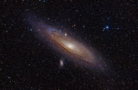 Fail:Andromeda Galaxy (with h-alpha).jpg - Wikipedia Bahasa Melayu, ensiklopedia bebas