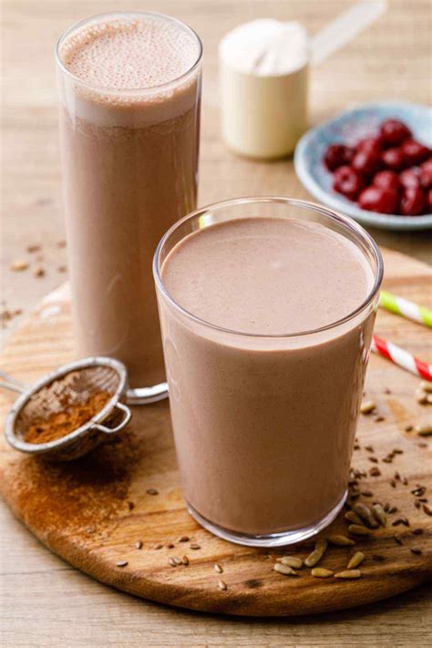 The Best Protein Shake Recipe for Weight Gain (Drink This) - Garden