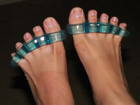 mygreatfinds: LifEssentials Pain Relief Toe Stretchers Review