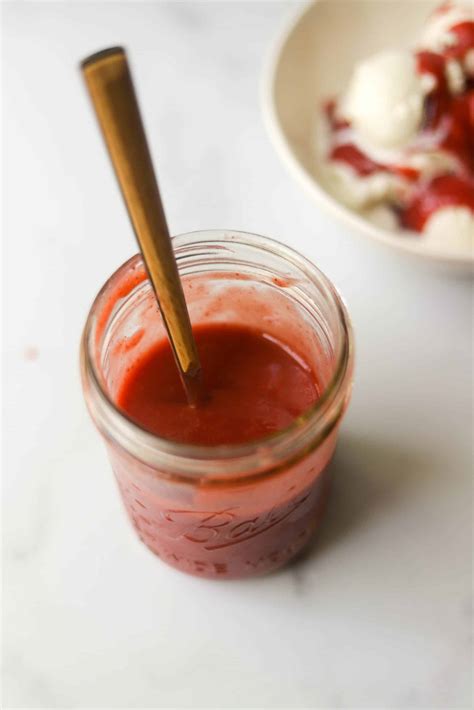 Strawberry Coulis (with video!) - The Healthy Epicurean