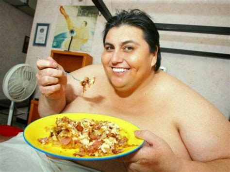 Hot Stories From News Papers: The World's Heaviest Human Died - Manuel Uribe