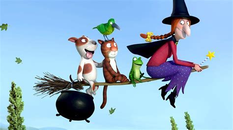 Room on the Broom | Disfraces para el día del libro, Dibujos, Peliculas completas hd