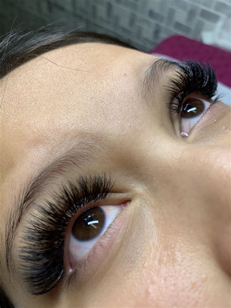 Pin by Haley Nguyen on Volume Lashes | Volume lashes, Lashes