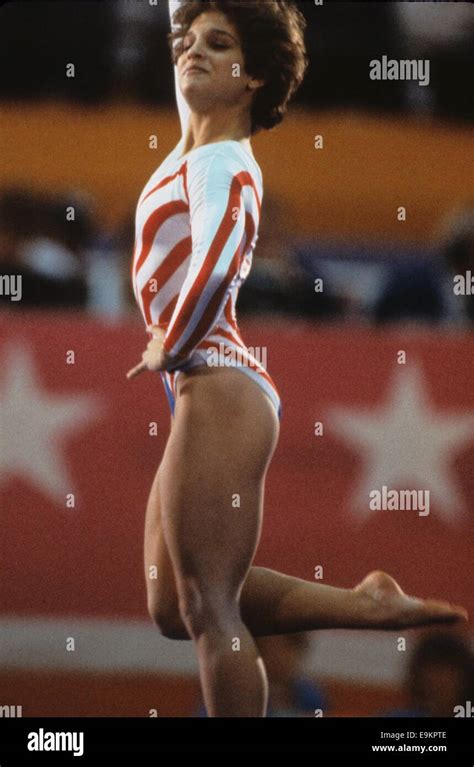 MARY LOU RETTON at the 1984 Los Angeles Olympics. © Chuck Muhlstock/Globe Photos/ZUMA Wire/Alamy ...